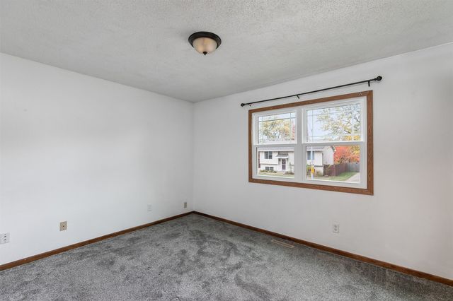 712 NE 9th Street, Grimes, IA 50111