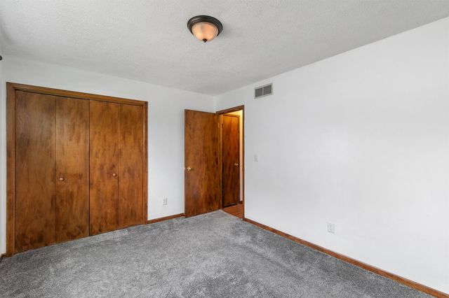 712 NE 9th Street, Grimes, IA 50111