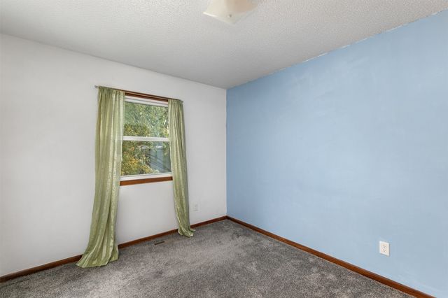 712 NE 9th Street, Grimes, IA 50111