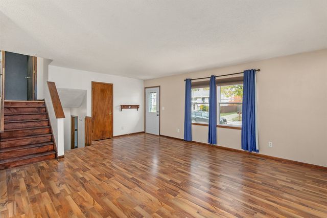 712 NE 9th Street, Grimes, IA 50111