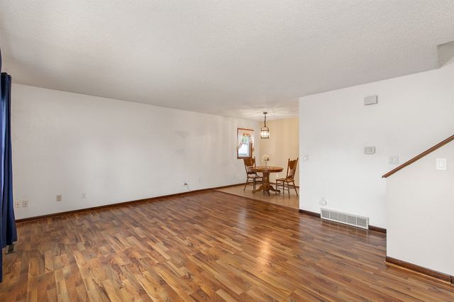 712 NE 9th Street, Grimes, IA 50111