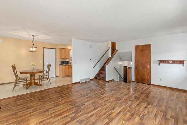 712 NE 9th Street, Grimes, IA 50111