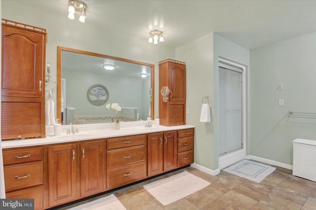 266 FAIRVIEW DR, Hanover, PA 17331