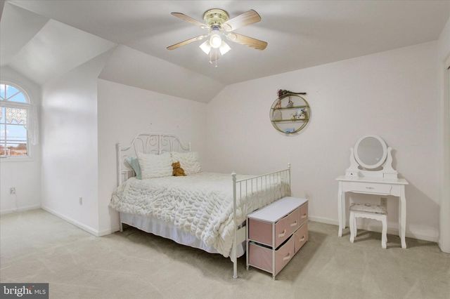 266 FAIRVIEW DR, Hanover, PA 17331