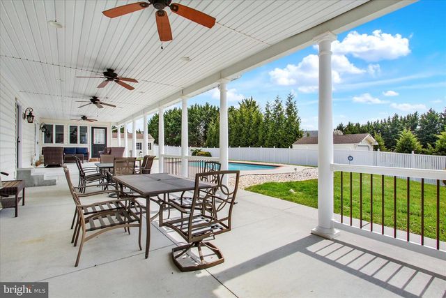266 FAIRVIEW DR, Hanover, PA 17331