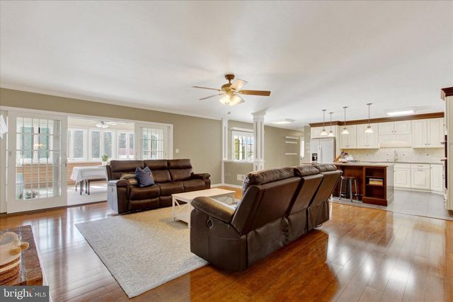 266 FAIRVIEW DR, Hanover, PA 17331