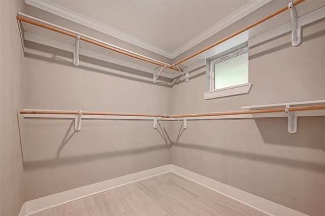 10138 Hazelhurst Drive, Houston, TX 77043