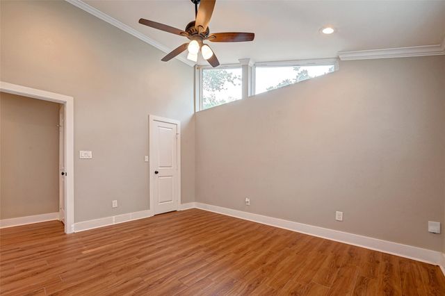 10138 Hazelhurst Drive, Houston, TX 77043