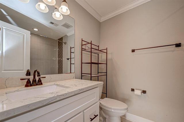 10138 Hazelhurst Drive, Houston, TX 77043