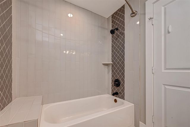 10138 Hazelhurst Drive, Houston, TX 77043