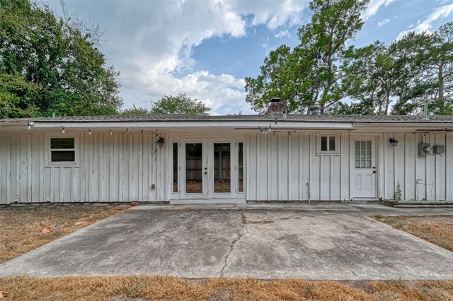 10138 Hazelhurst Drive, Houston, TX 77043