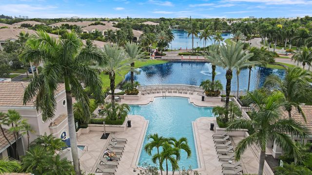 2802 Sarento Place 204, Palm Beach Gardens, FL 33410