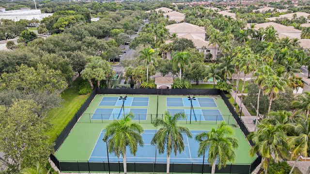 2802 Sarento Place 204, Palm Beach Gardens, FL 33410