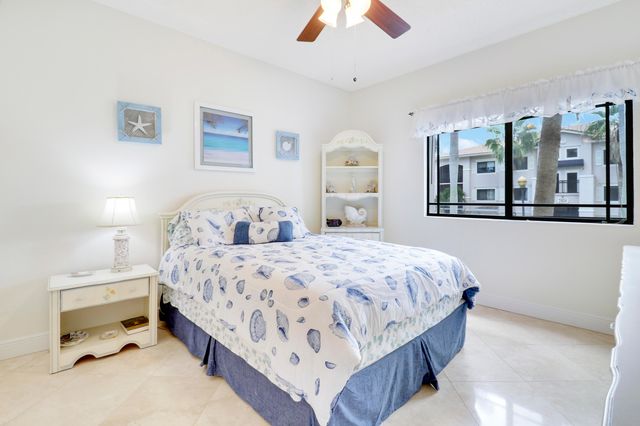 2802 Sarento Place 204, Palm Beach Gardens, FL 33410