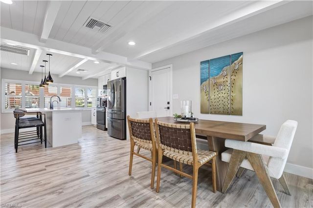 131 Egret ST, Fort Myers Beach, FL 33931