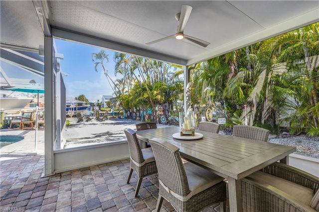 131 Egret ST, Fort Myers Beach, FL 33931