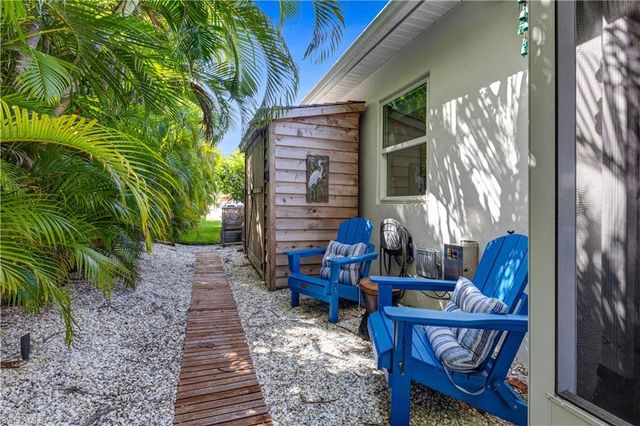 131 Egret ST, Fort Myers Beach, FL 33931