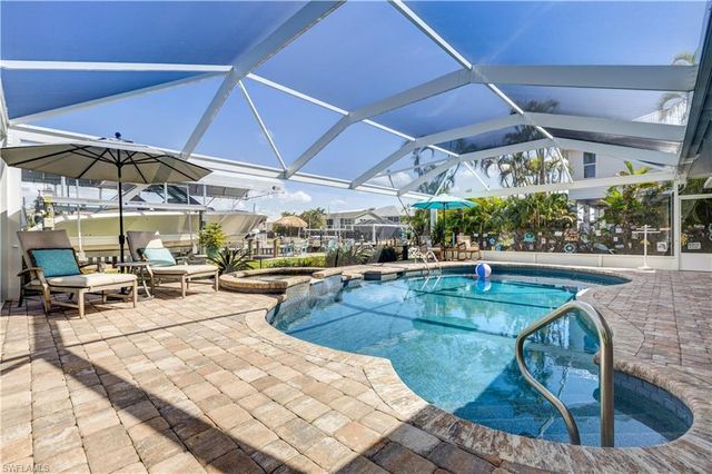 131 Egret ST, Fort Myers Beach, FL 33931