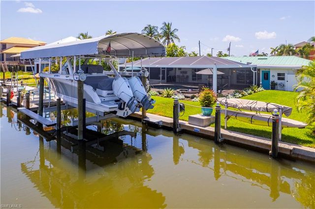 131 Egret ST, Fort Myers Beach, FL 33931