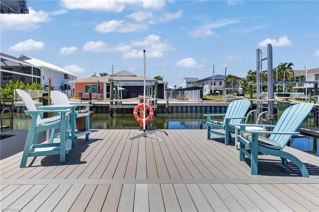 131 Egret ST, FORT MYERS BEACH, FL 33931 — photo 3