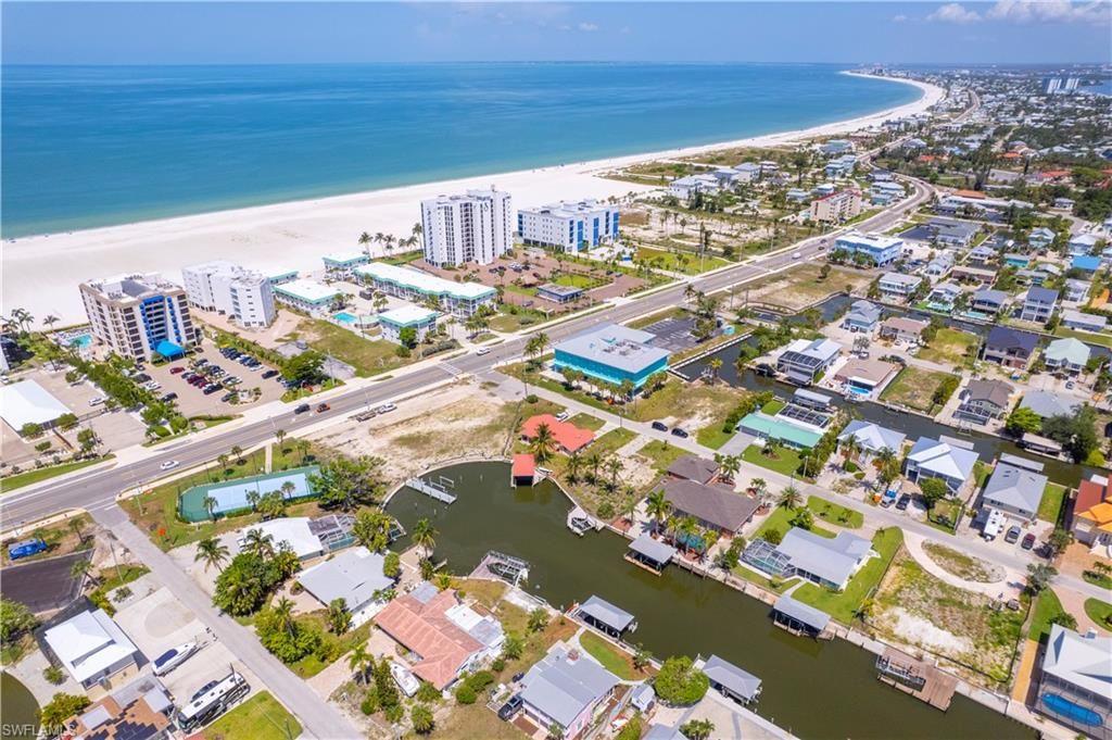 131 Egret ST, FORT MYERS BEACH, FL 33931 — photo 5