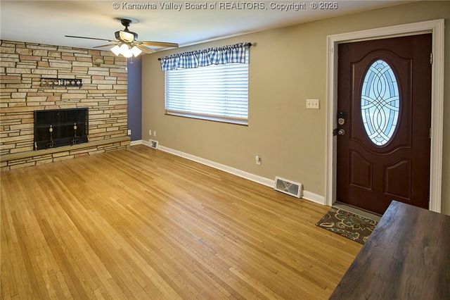 1634 Ravinia Road, Charleston, WV 25314