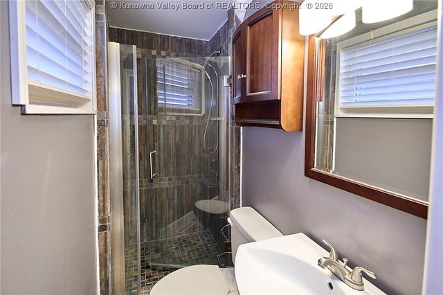 1634 Ravinia Road, Charleston, WV 25314