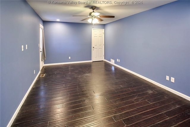 1634 Ravinia Road, Charleston, WV 25314