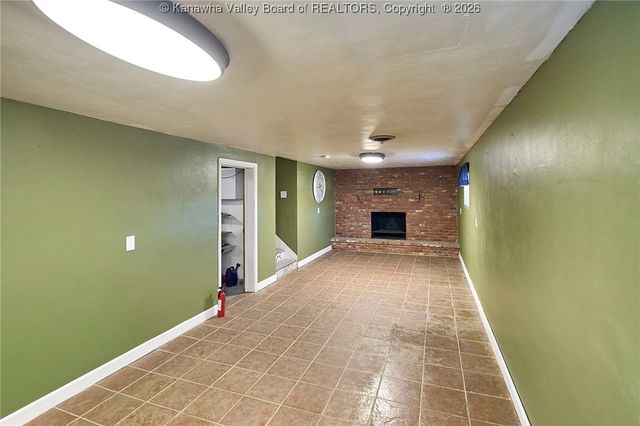 1634 Ravinia Road, Charleston, WV 25314