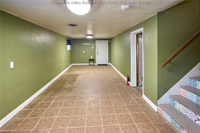 1634 Ravinia Road, Charleston, WV 25314