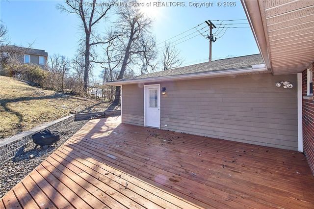 1634 Ravinia Road, Charleston, WV 25314