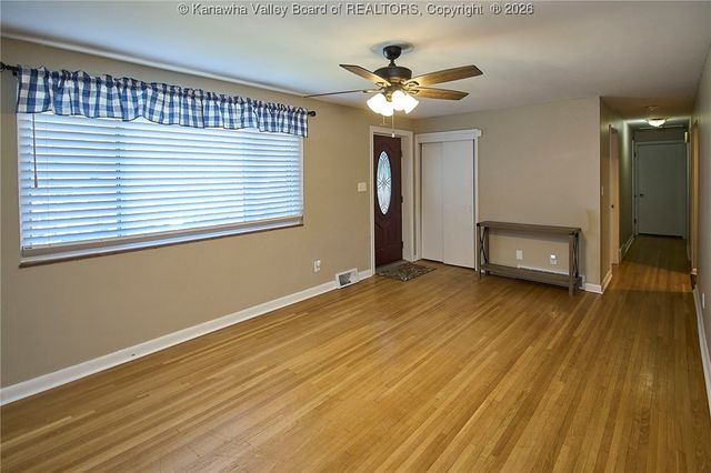 1634 Ravinia Road, Charleston, WV 25314