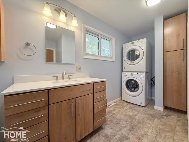 930 Pine Street, Owosso, MI 48867