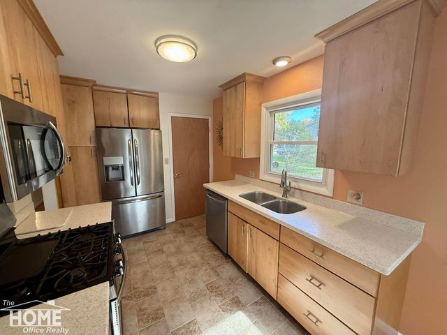 930 Pine Street, Owosso, MI 48867