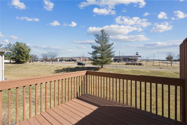 3748 Stoneview Circle SW, Cedar Rapids, IA 52404