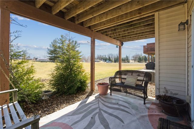 3748 Stoneview Circle SW, Cedar Rapids, IA 52404