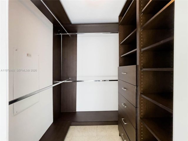 350 S Miami Ave 3910, Miami, FL 33130