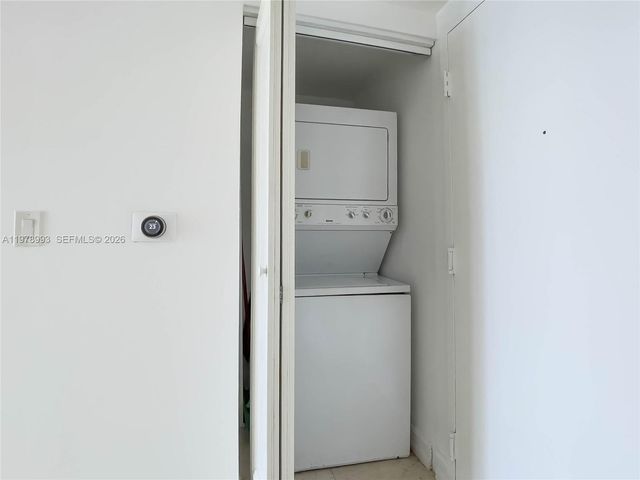 350 S Miami Ave 3910, Miami, FL 33130