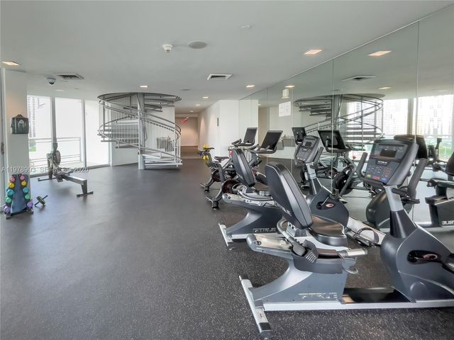 350 S Miami Ave 3910, Miami, FL 33130