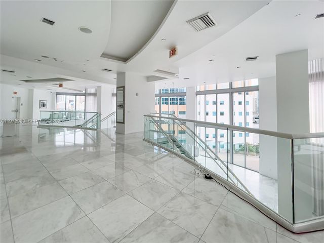 350 S Miami Ave 3910, Miami, FL 33130