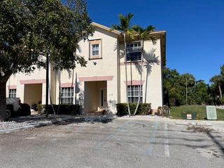 651 S Swinton Avenue E, Delray Beach, FL 33444