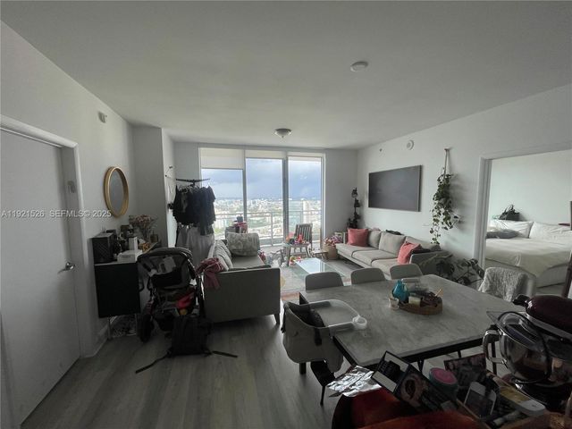 90 SW 3rd St 4105, Miami, FL 33130