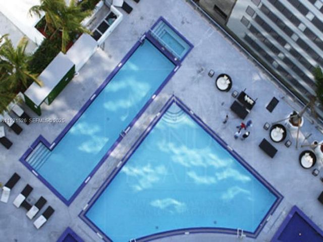 90 SW 3rd St 4105, Miami, FL 33130