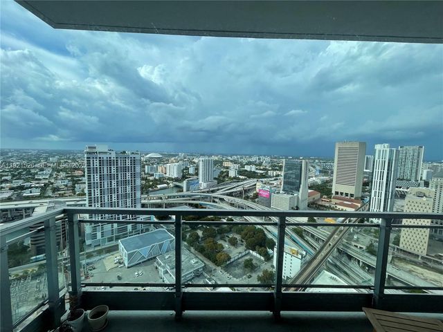 90 SW 3rd St 4105, Miami, FL 33130