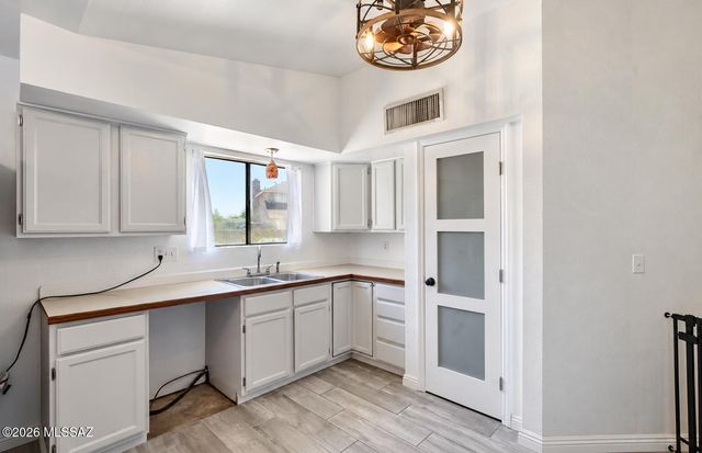 1609 W Trendwood Drive, Tucson, AZ 85746