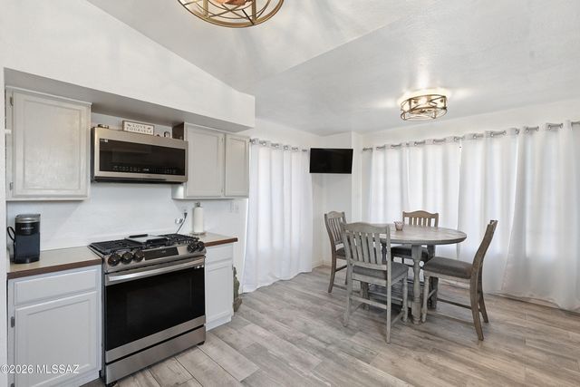 1609 W Trendwood Drive, Tucson, AZ 85746