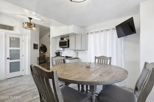 1609 W Trendwood Drive, Tucson, AZ 85746