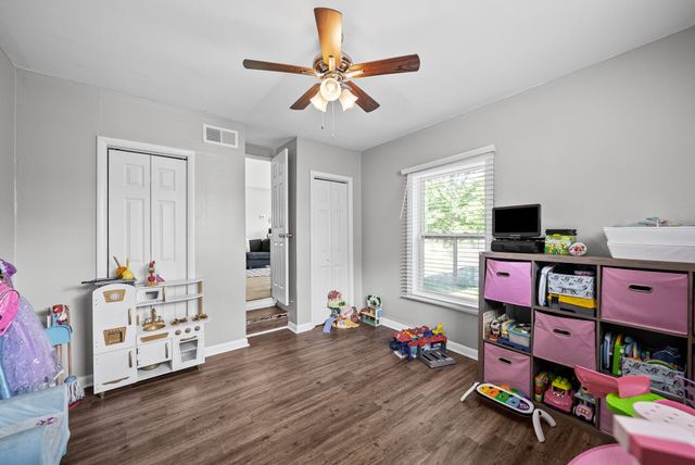830 Potters Ln, Clarksville, TN 37040