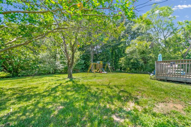 830 Potters Ln, Clarksville, TN 37040