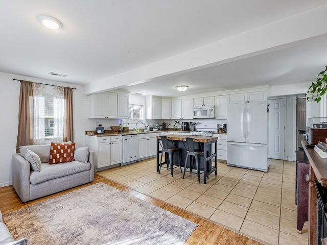 14624 Kenton Avenue, Midlothian, IL 60445